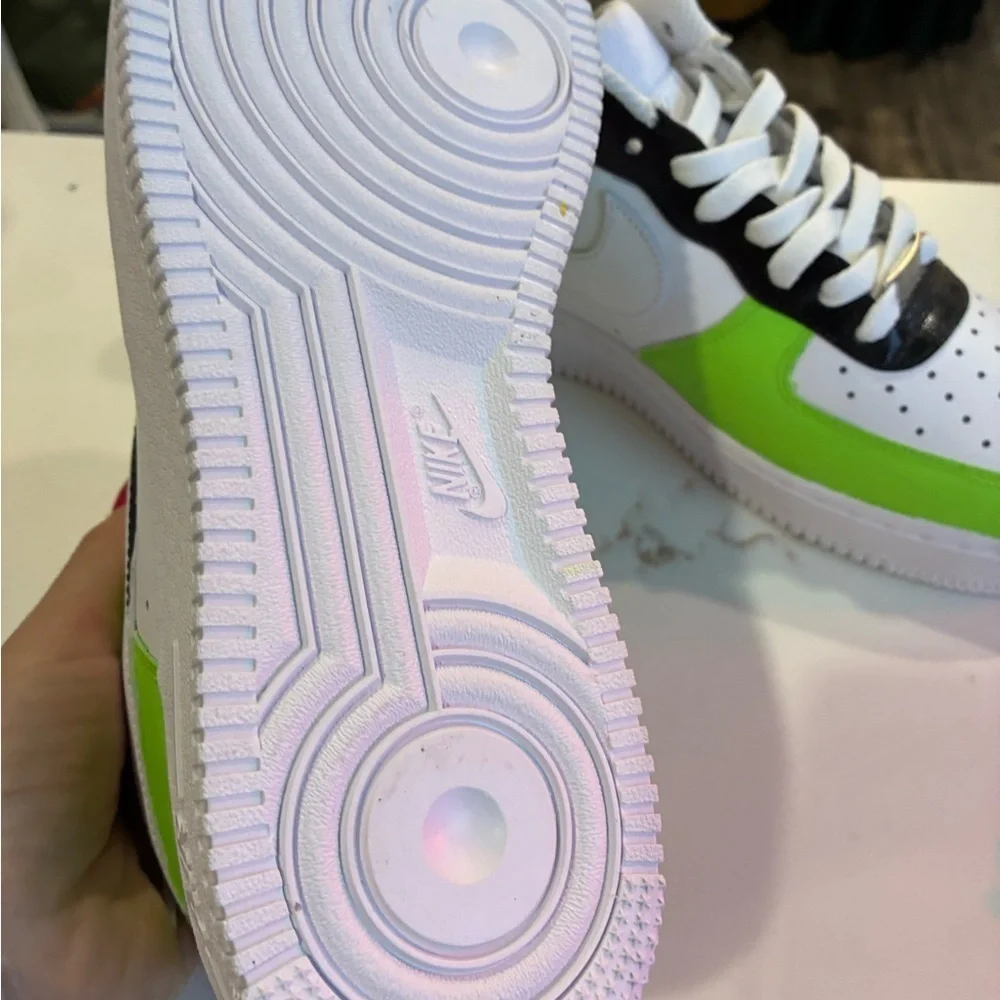 Nike custom hand painted Air Force 1 men’s sneakers size 10 NEW